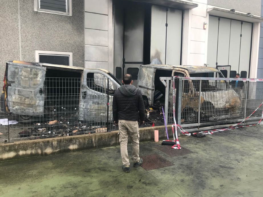 Crema News - Dolo, a fuoco furgoni e magazzino