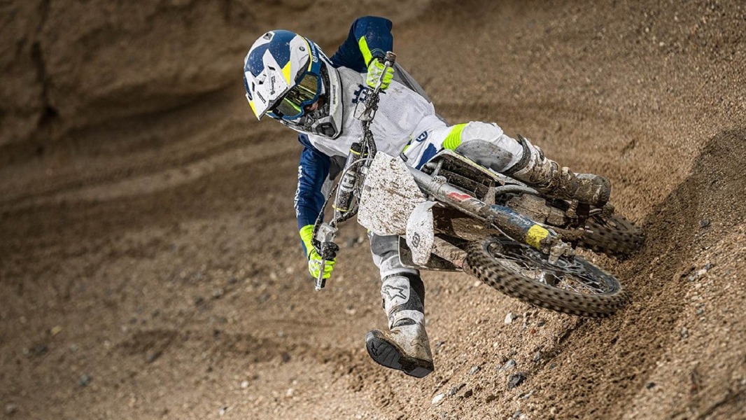Crema News - Bambino in moto si rompe una gamba