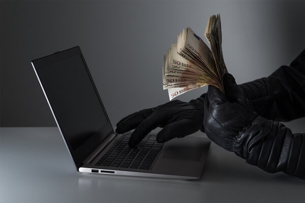 Crema News - Dominio scaduto? Non cascateci