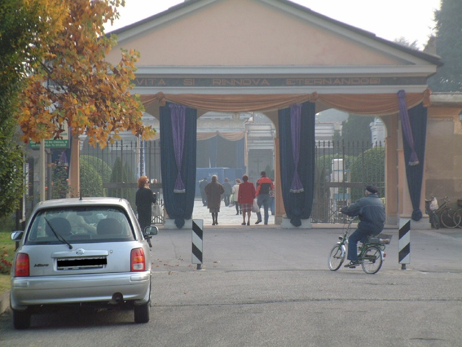 Crema News - Cimitero pulito