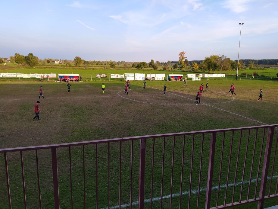 Crema News - Erba sintetica per il campo da calcio