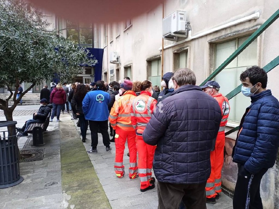 Crema News - Variante Omicron, caso sospetto in Campania