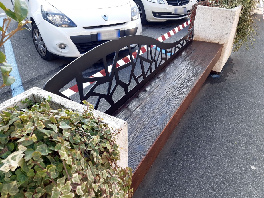 Crema News - Panchine a nuovo