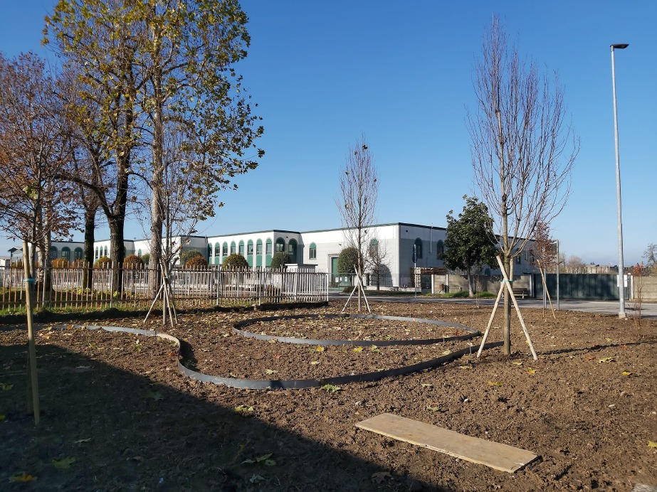 Crema News - Colonna per auto elettriche