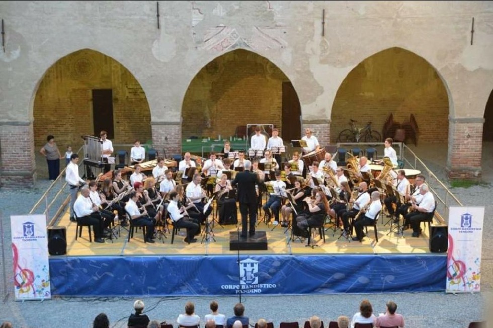 Crema News - Un ristoro per la banda