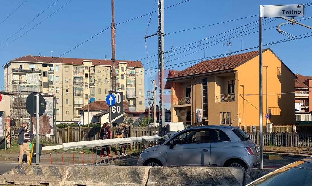 Crema News - Atto vandalico contro le sbarre