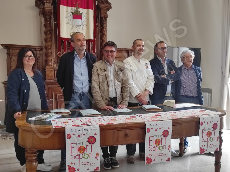 Crema News - Fiori e feste
