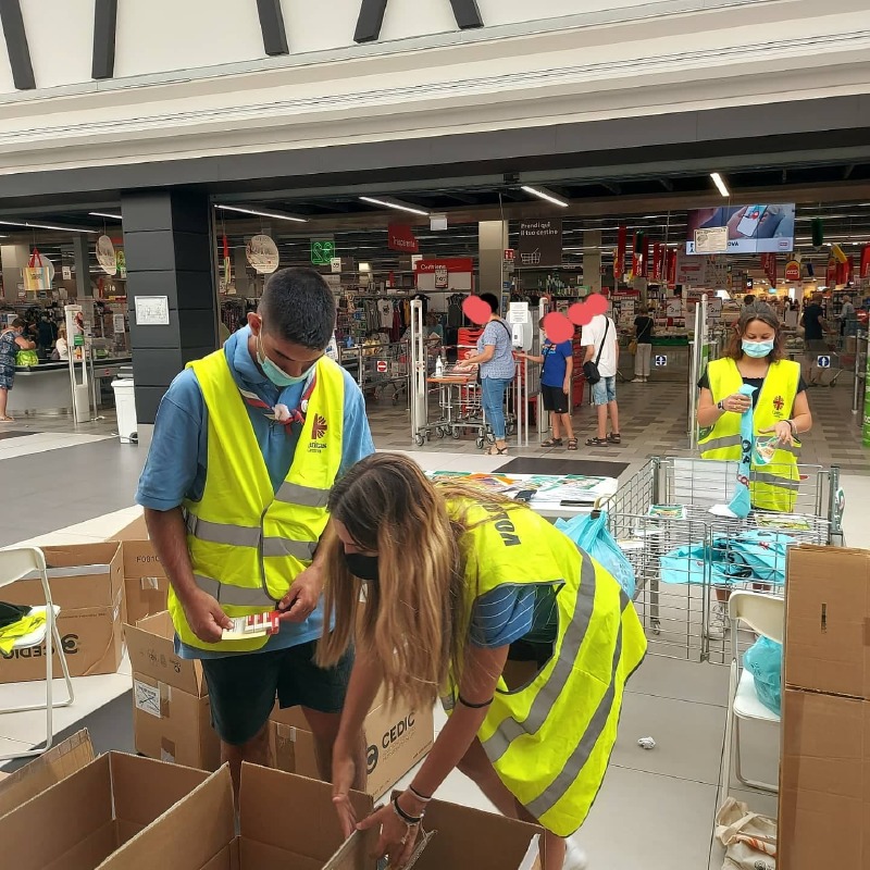 Crema News - Raccolta di materiale scolastico