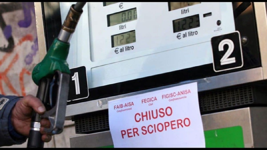 Crema News - Serrata dei benzinai