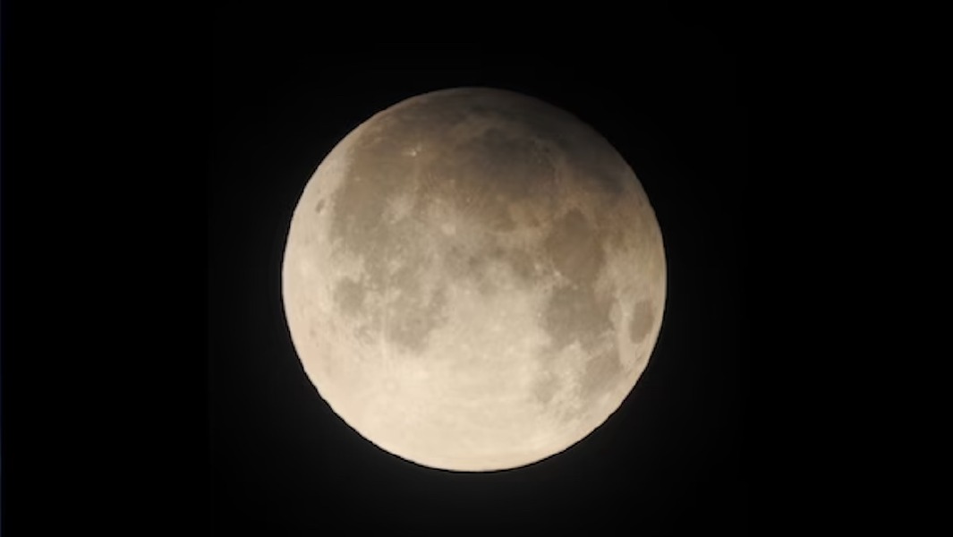 Crema News - Eclissi parziale di luna