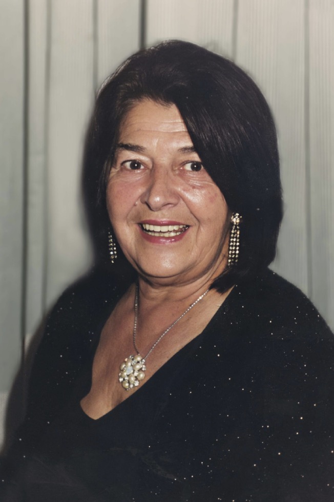 Necrologio di Dolores Folcini
in Savi
maestra elementare
di anni 90 - Crema News: i necrologi del giorno
