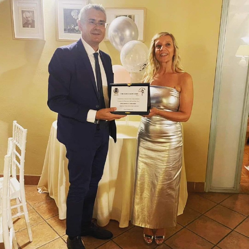 Crema News - Chieve - Targa per i 25 anni di danza