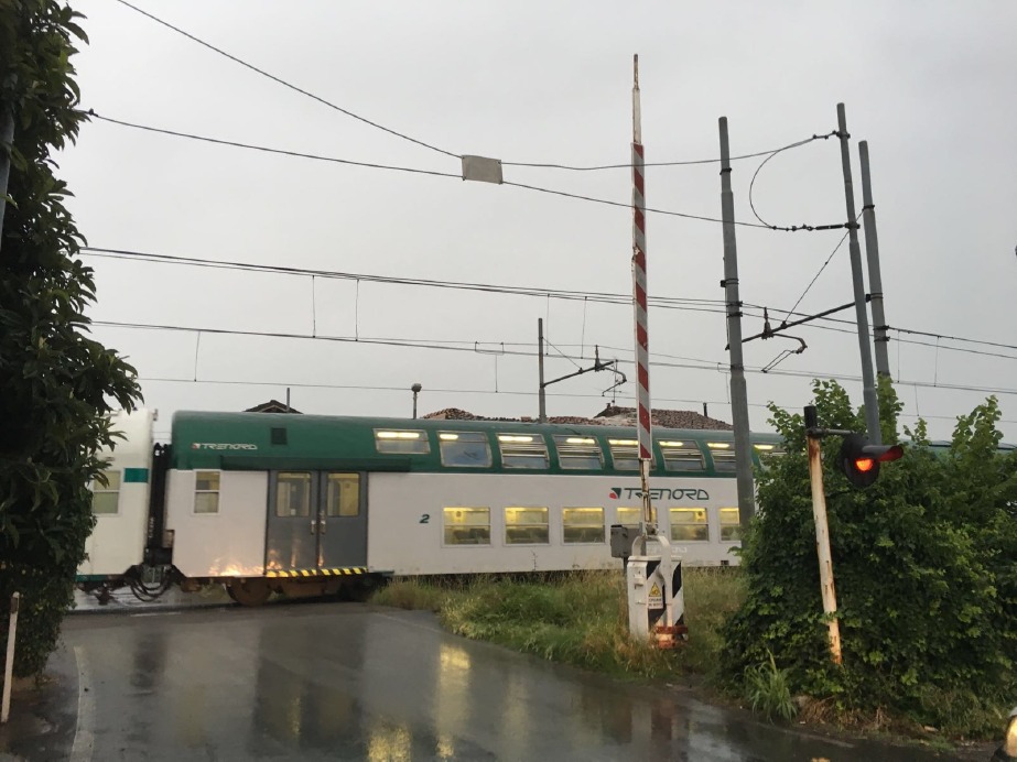 Crema News - Crema - Treno in mezzo ai campi