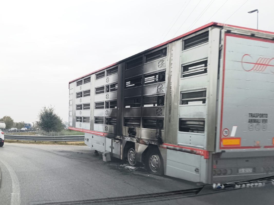 Crema News - Ricengo - Camion a fuoco