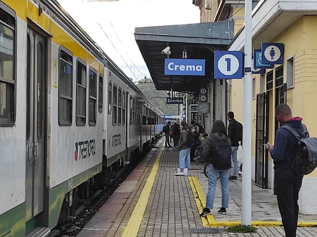 Crema - Treni in ritardo