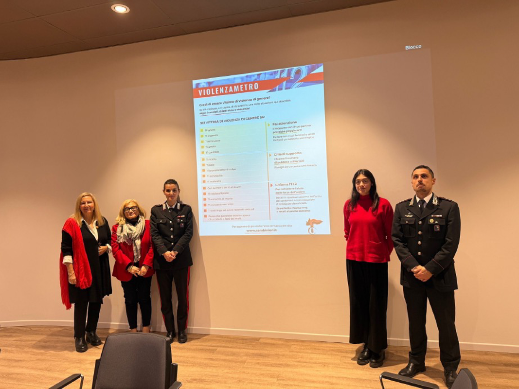 Crema - Carabinieri a scuola