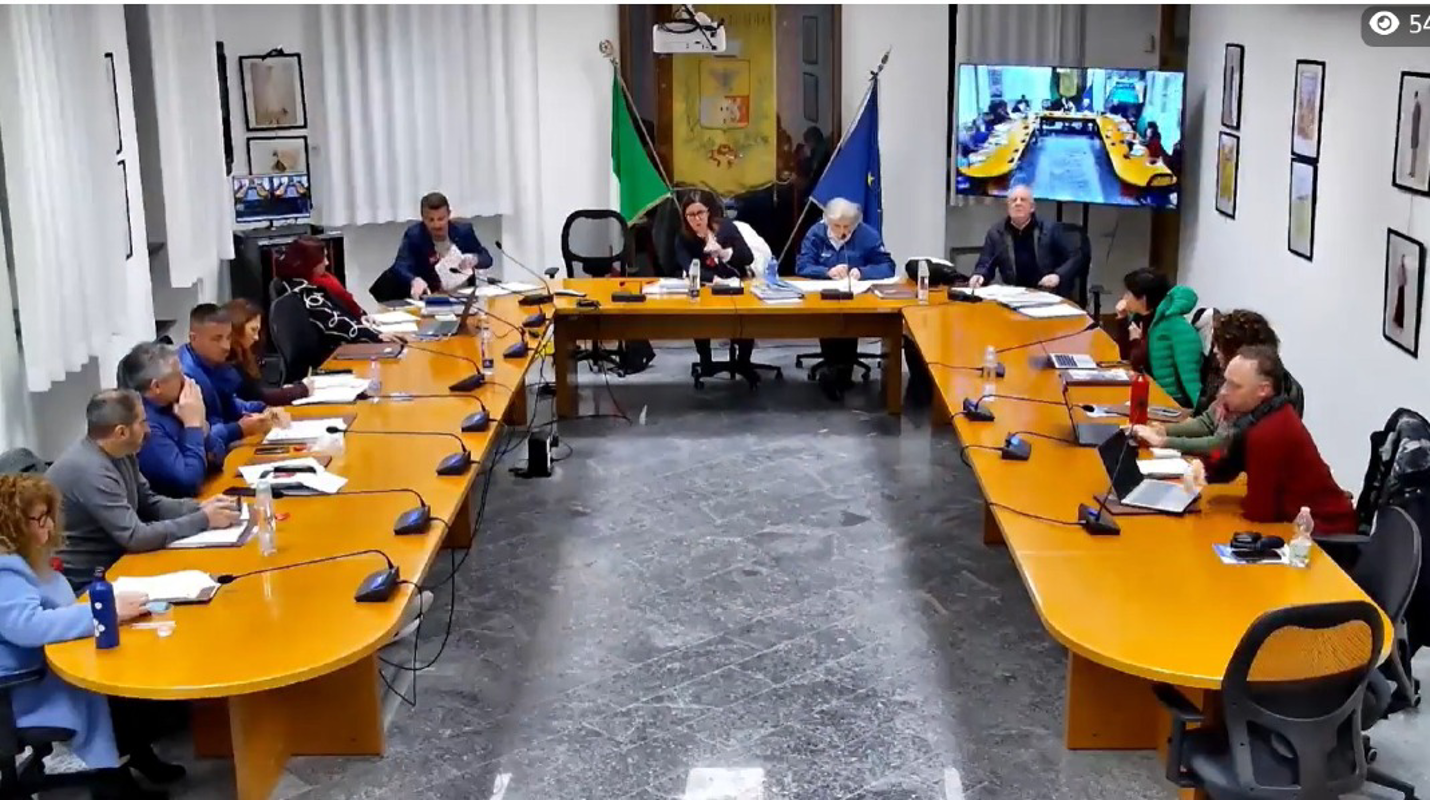 Rivolta d'Adda- Dimettiamoci tutti