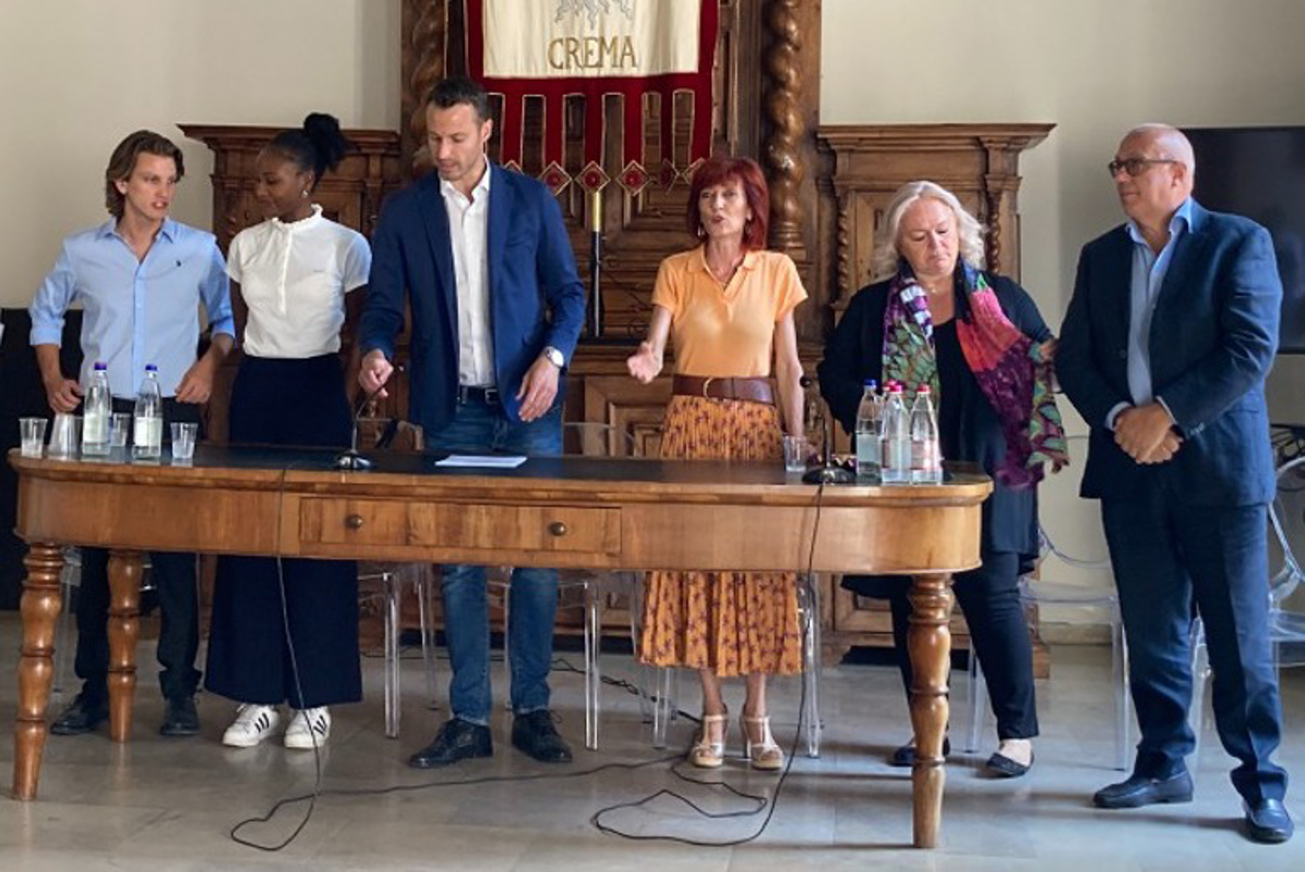 Crema - Gli stipendi della giunta