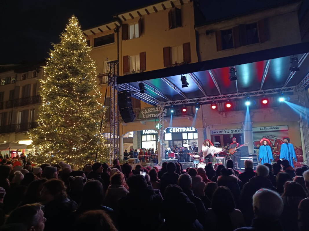 Crema - E luce (led) fu