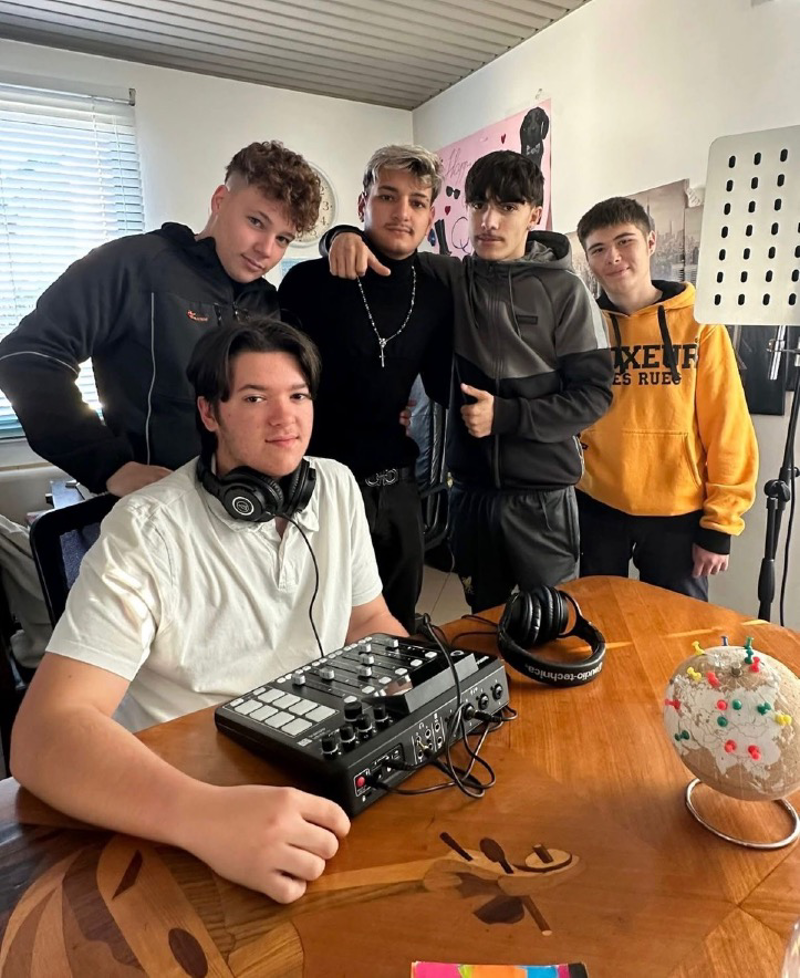 Crema - Uno scarico dal mondo