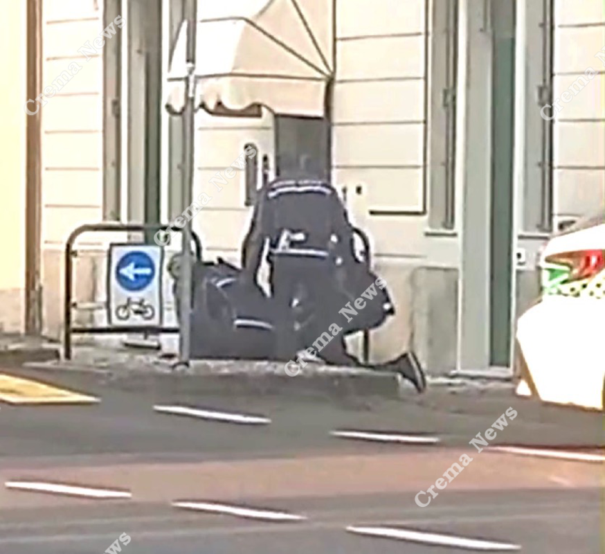 Crema - Portato in ospedale