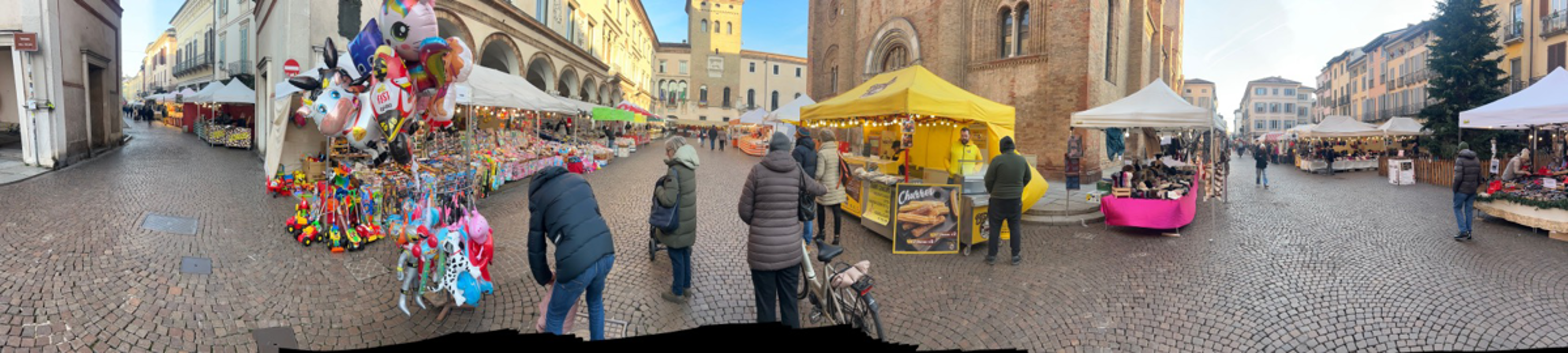 Crema - S.Lucia, le bancarelle