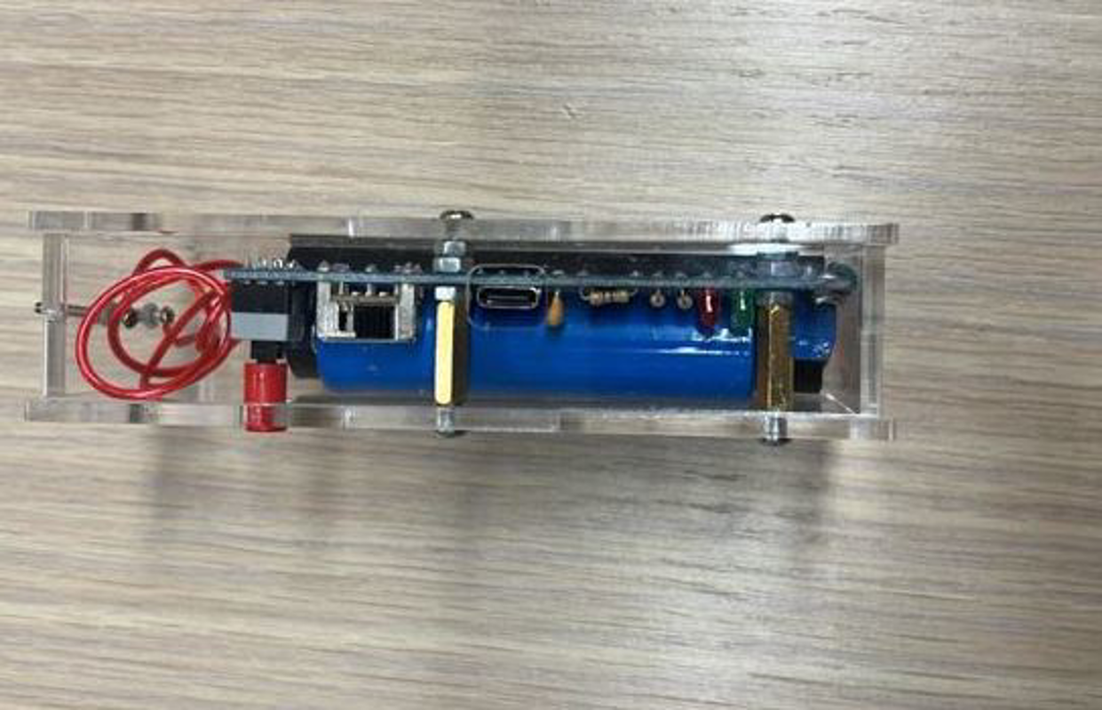 Crema - Storditore nel marsupio