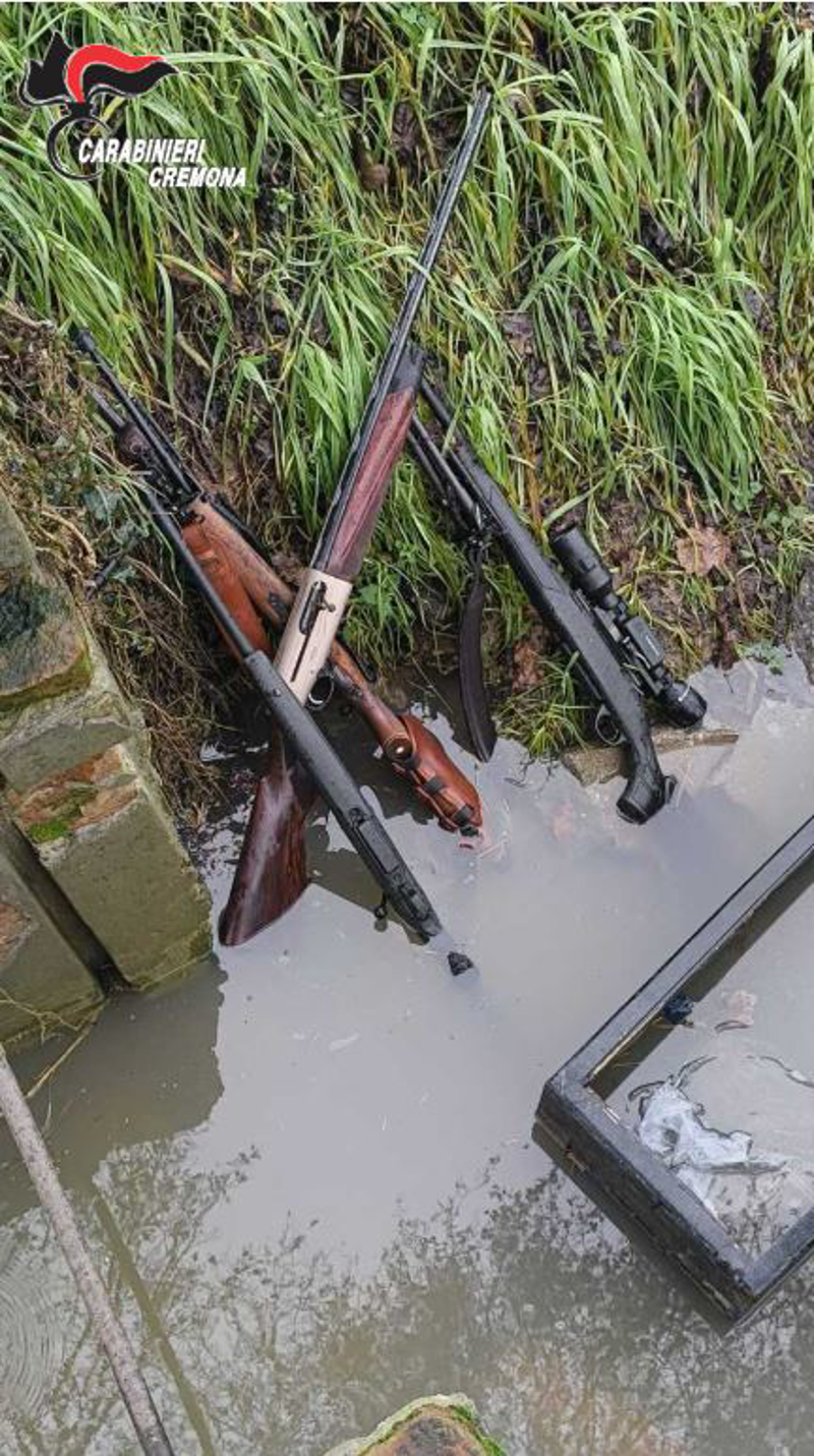 Dal territorio - Armadio e fucili