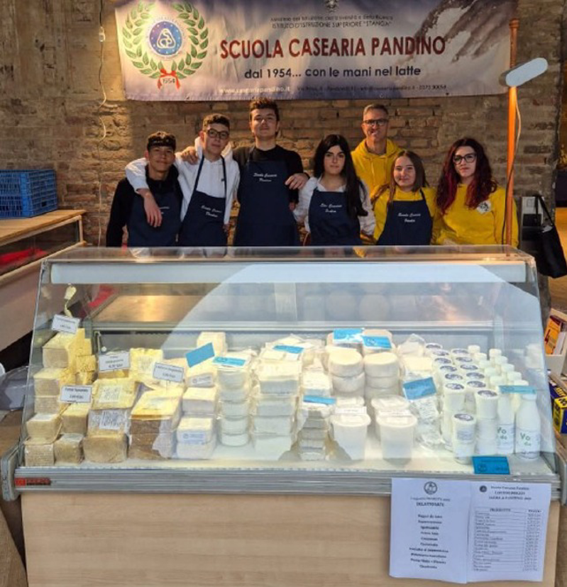 Pandino - La Casearia trionfa a Lione