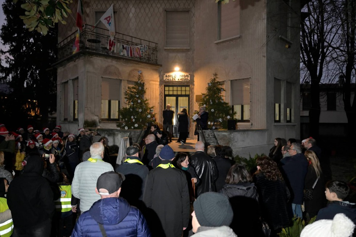 Pandino - Acceso l'albero delle associazioni 