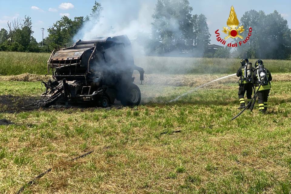 Crema News - Sergnano - Rotopressa a fuoco