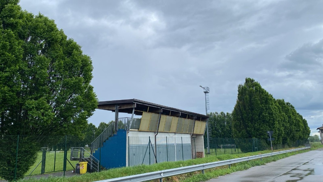Crema News - Agnadello - Tribuna ricoperta