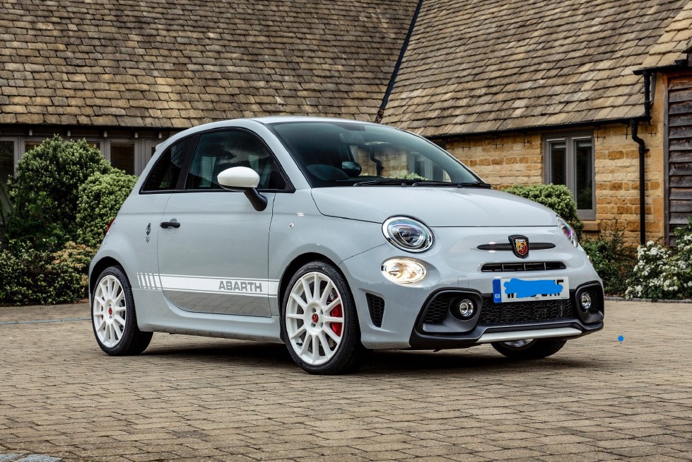 Crema News - Farinate - Lo show delle Abarth