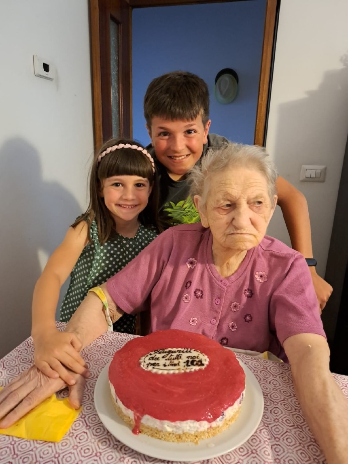 Crema News - Farinate - 102 anni per Lina