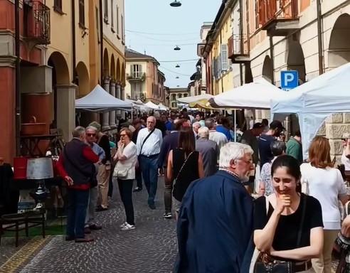 Crema News - Castelleone - Auto d'epoca e i carabinieri
