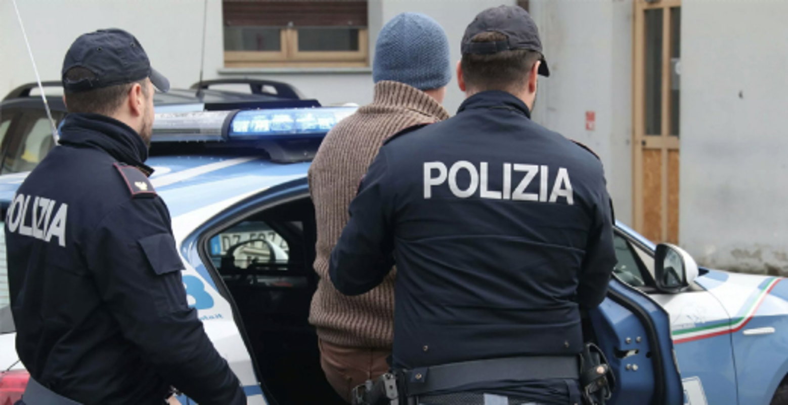 Crema News - Dal territorio - Sceglie, non paga, fugge