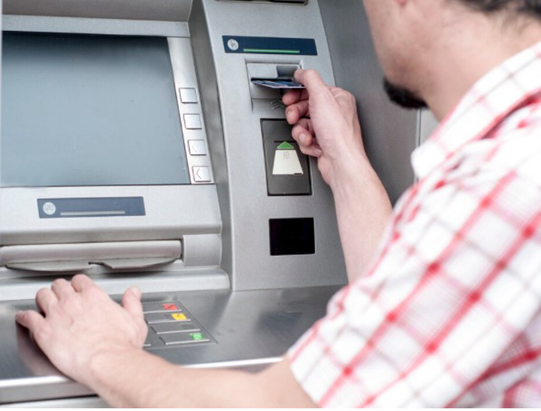Crema News - Dal territorio - Ruba borsa e utilizza il bancomat