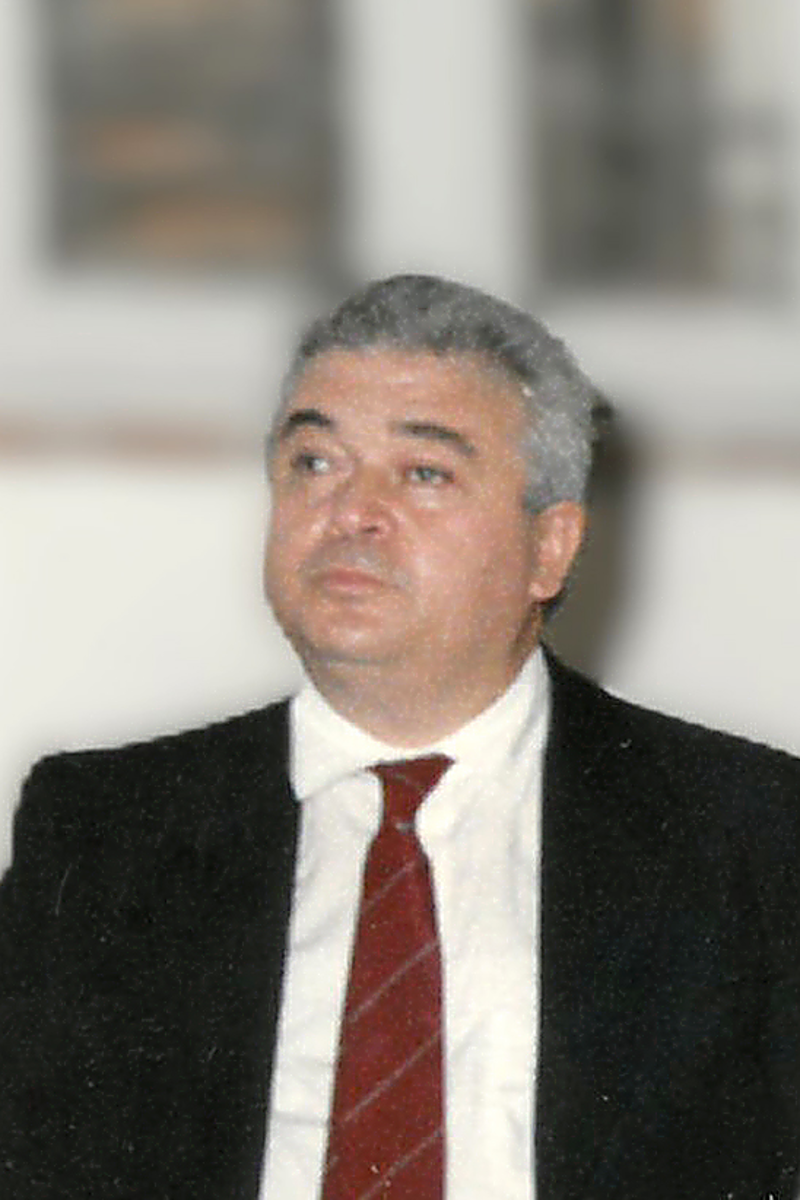 Necrologio di Professor
Gianfranco Belluti
di anni 86 - Crema News: i necrologi del giorno