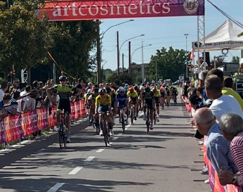 Crema News - Ciclismo - Lorenzo Invernizzi primo a Fornovo