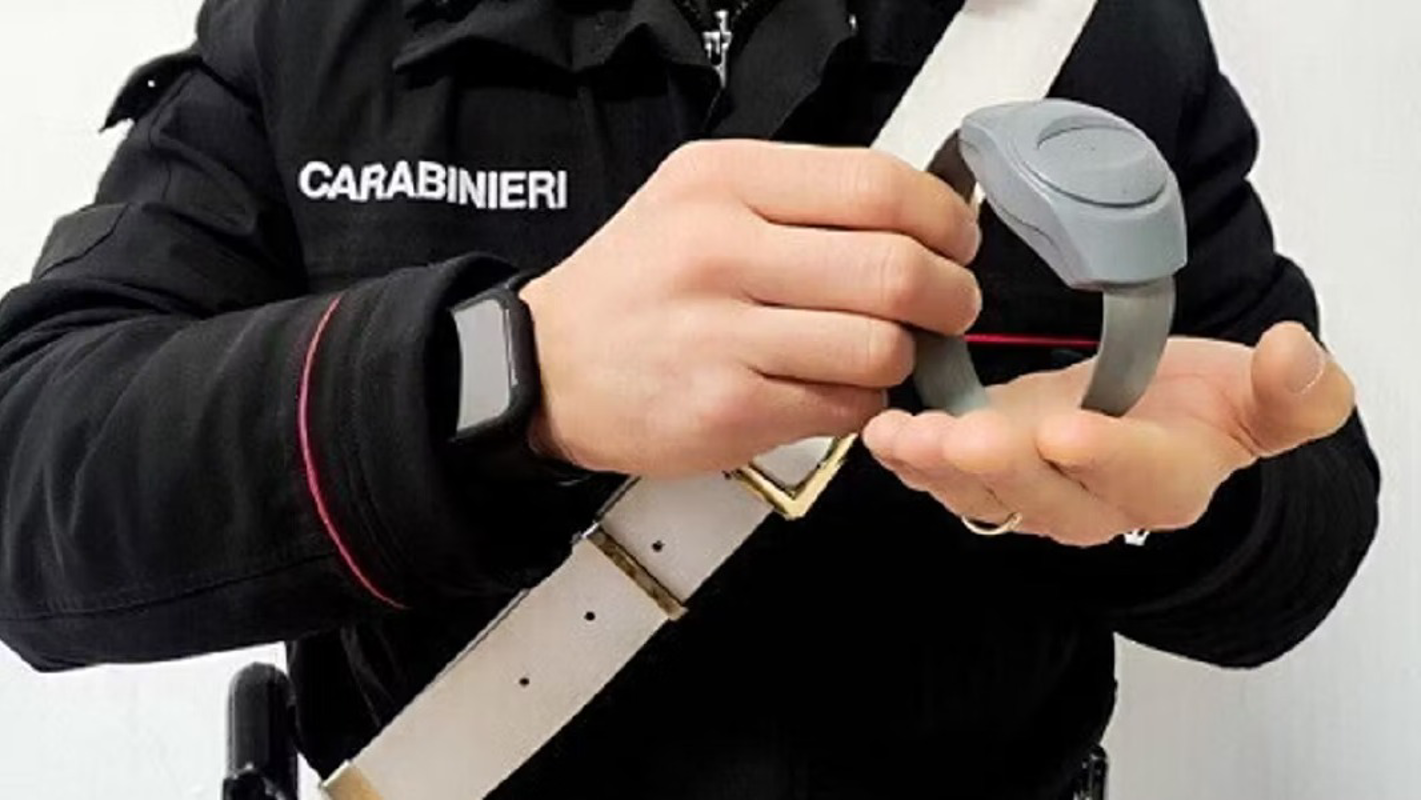 Dal territorio - Divieto di avvicinamento