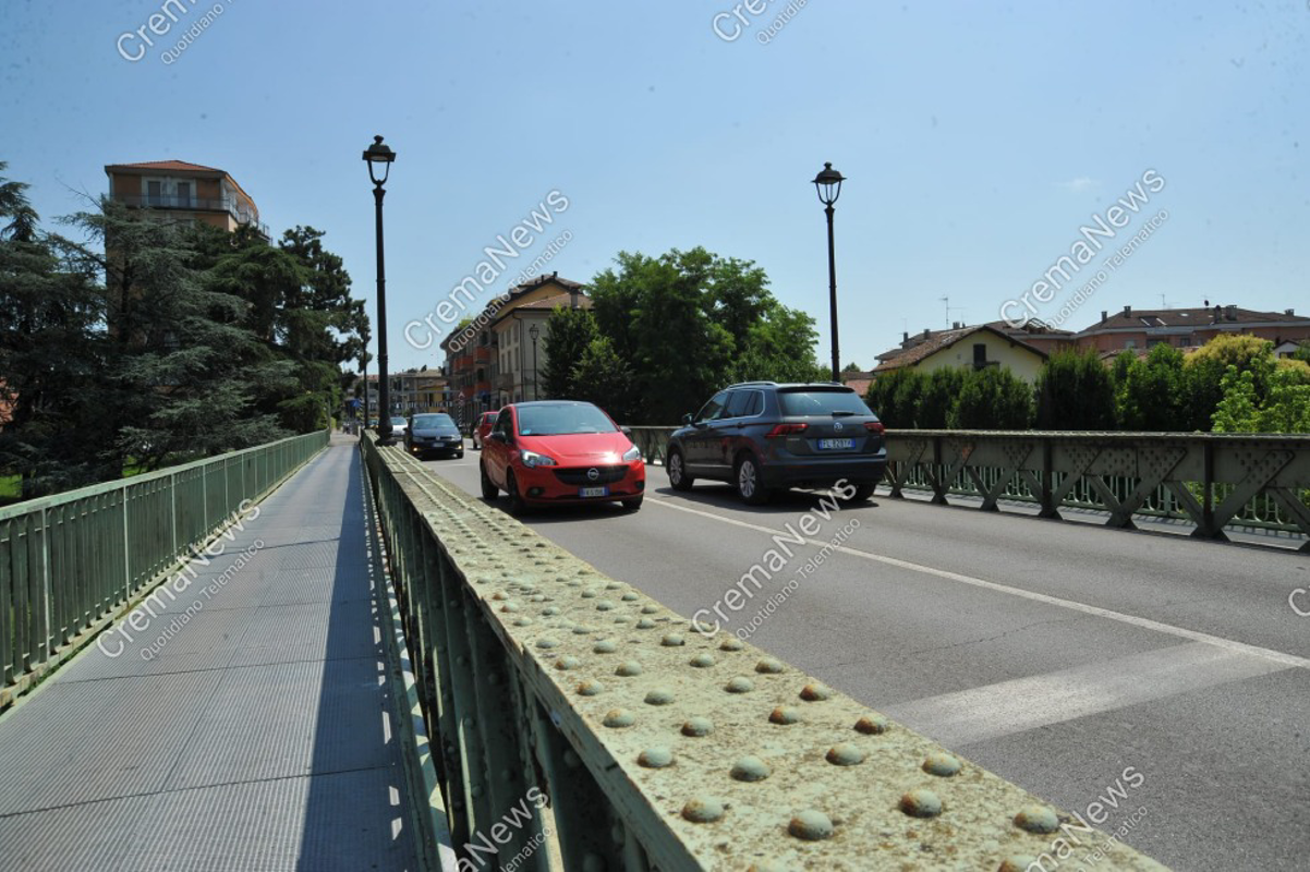 Crema - Il ponte e i dubbi 