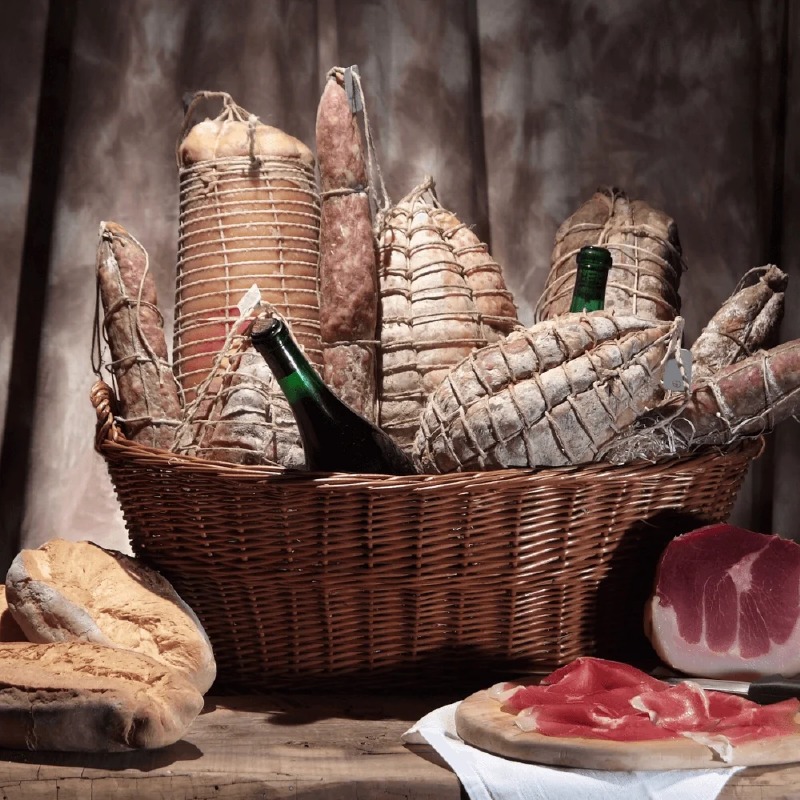 Dal territorio - Il salame va... a ruba