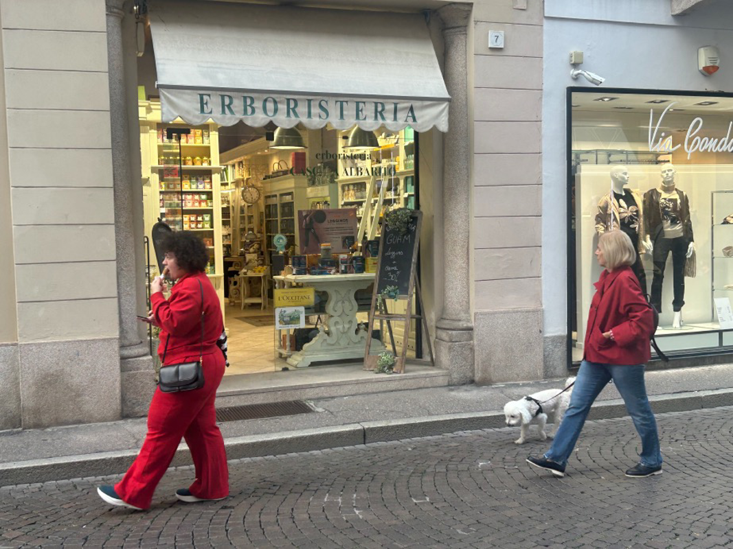 Crema - Furto all'erboristeria