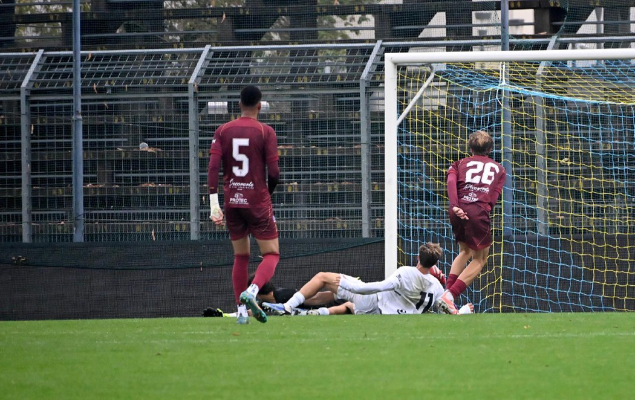 Calcio - Crema, quattro squilli