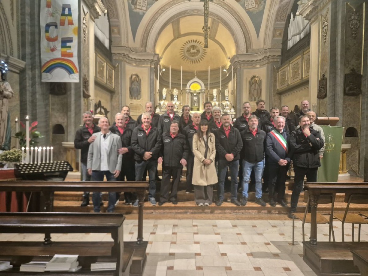 Pianengo - Coro Presanella ospite in paese