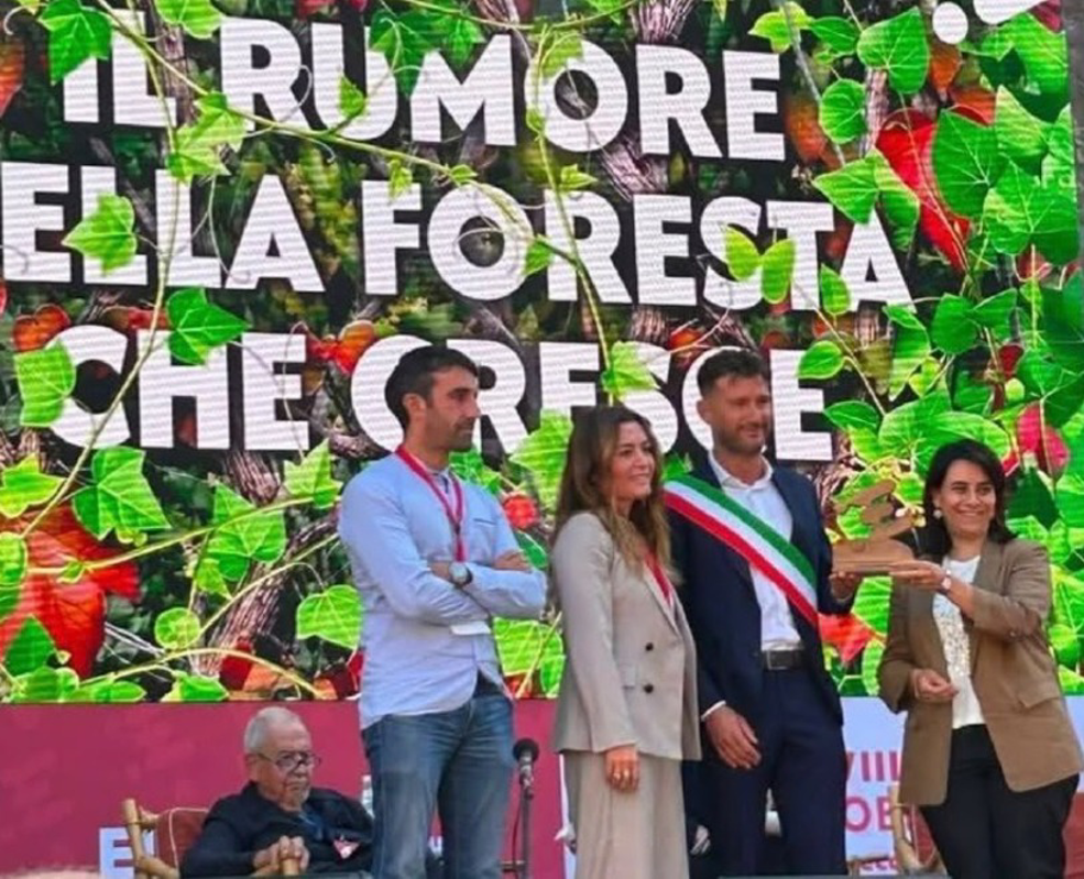 Capergnanica - Scuola nuova, premiato il sindaco