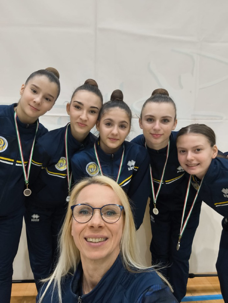 Ginnastica - Anima Ritmica in gara con le Gold