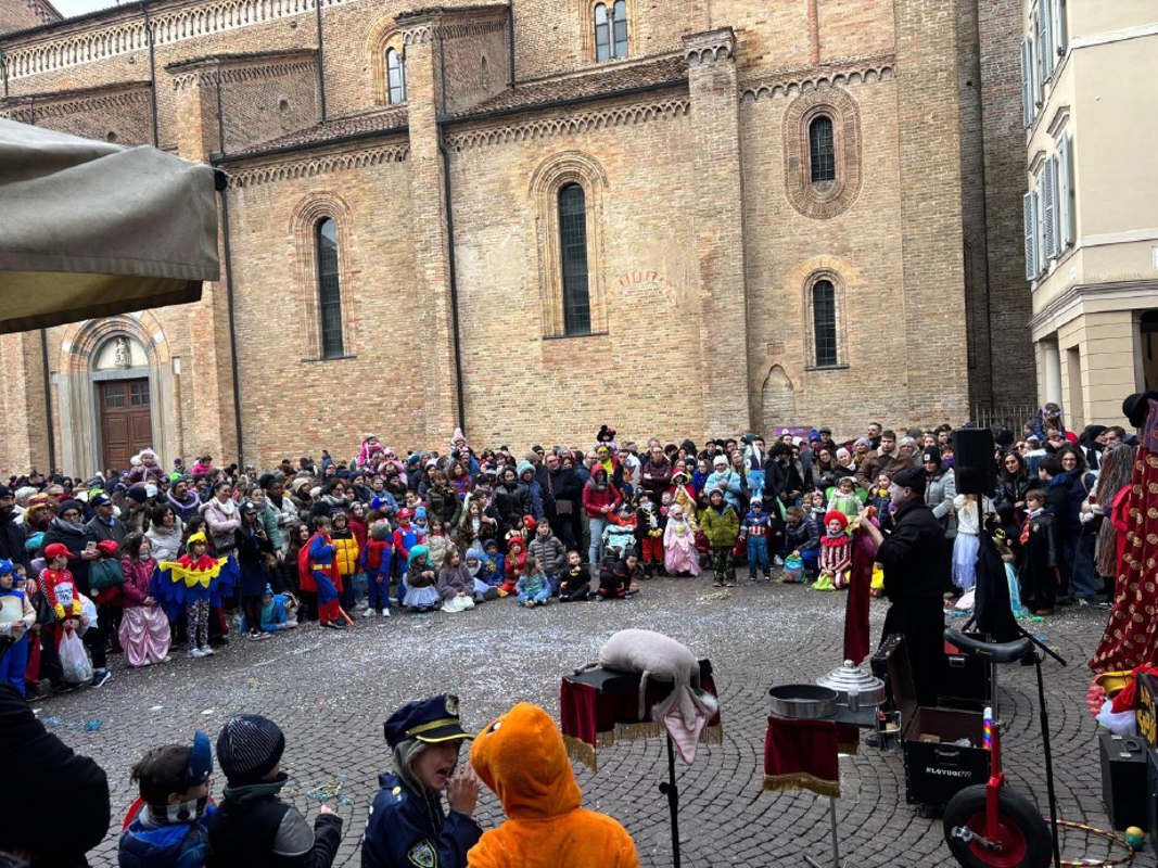 Crema - Parte il carnevale