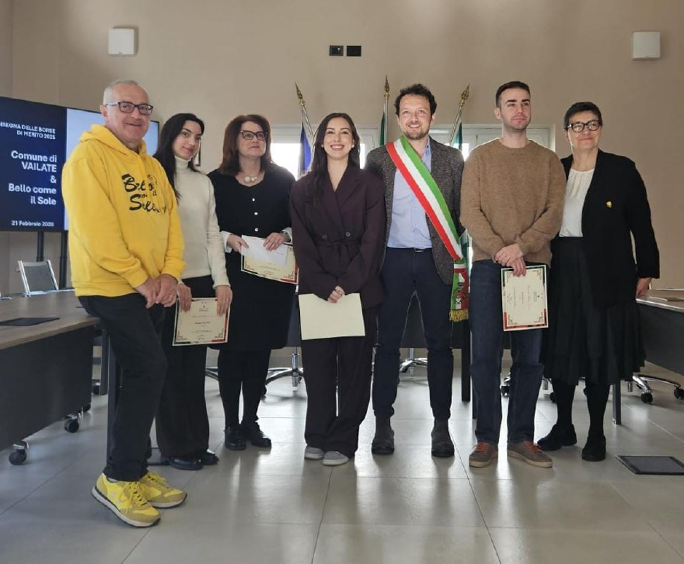 Vailate - Consegnate le borse di studio