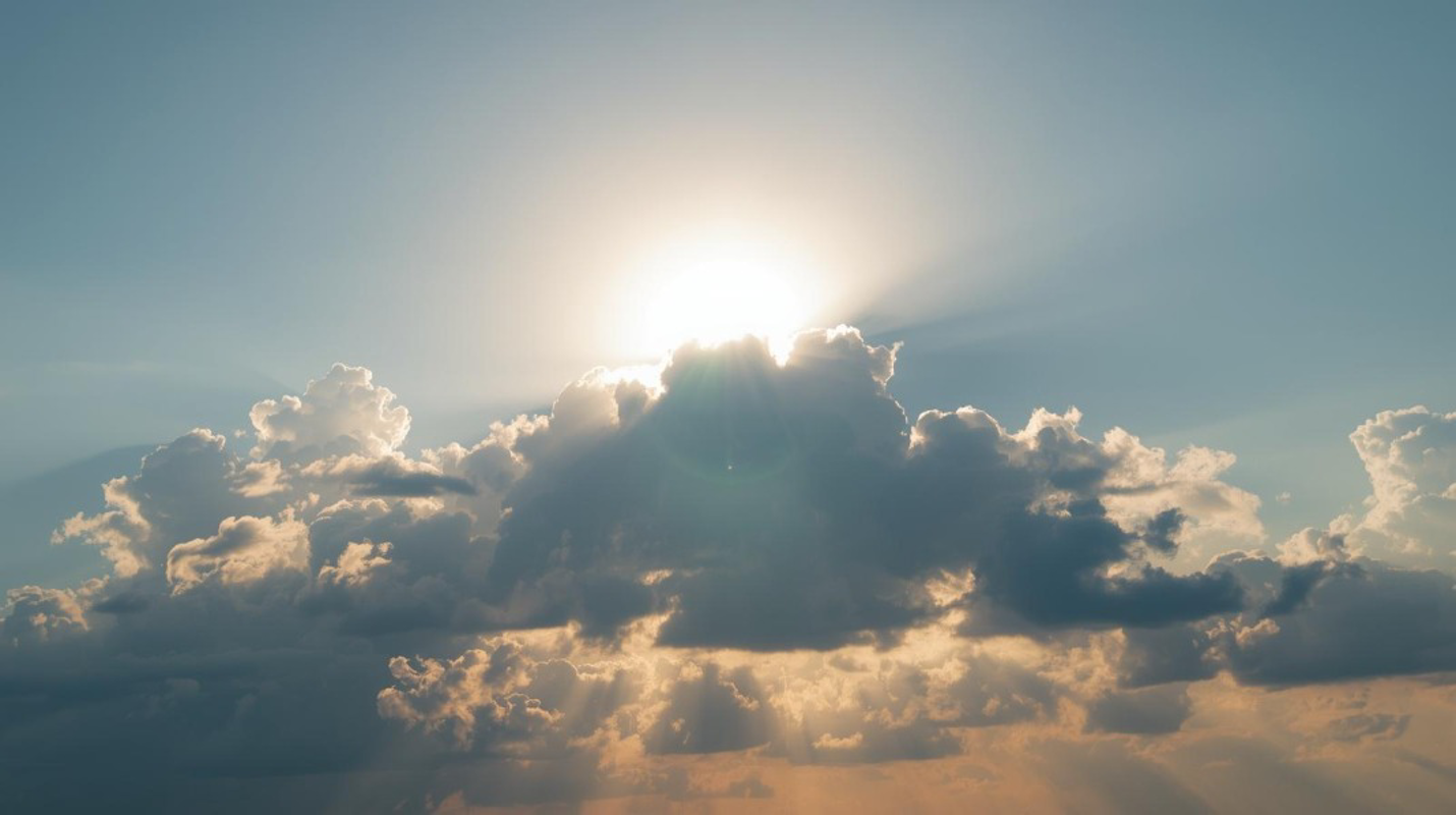 Oggi il sole gioca a nascondino